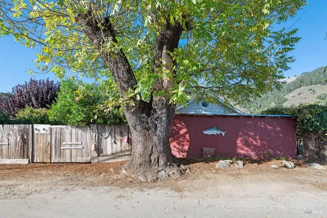 $2,300,000 | 40-42 Arenal Avenue, Stinson Beach, CA 94970