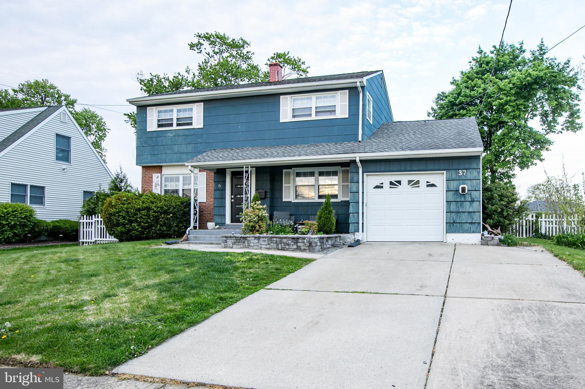37 Albemarle Road Hamilton, NJ 08690 - Photo 1 of 33