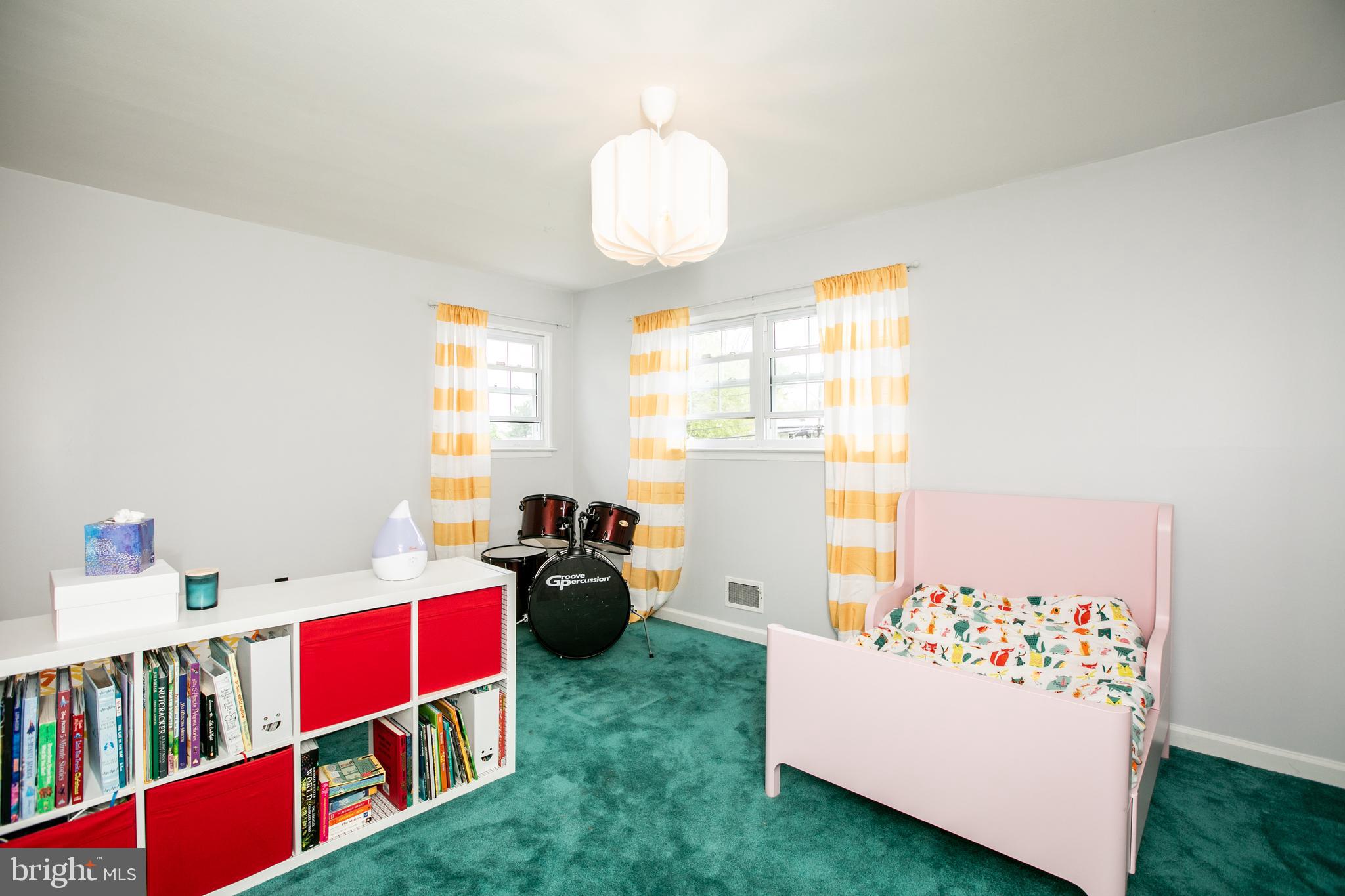 37 Albemarle Road Hamilton, NJ 08690 - Photo 28 of 33