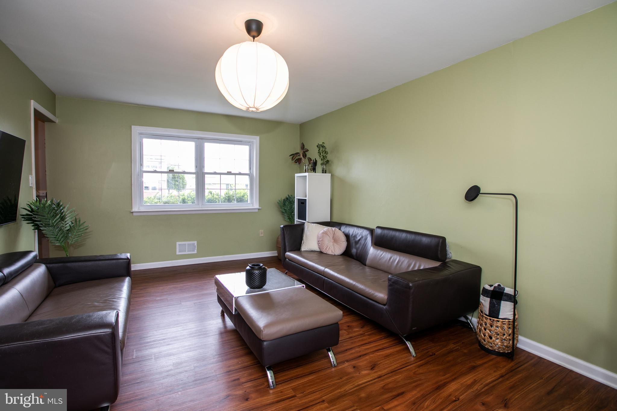 37 Albemarle Road Hamilton, NJ 08690 - Photo 8 of 33