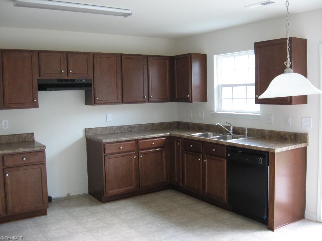 3255 Grandview Club Road Pfafftown, NC 27040 - Photo 4 of 10 Gallery Image 4