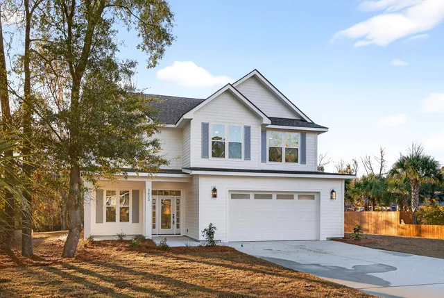 $875,000 | 3633 Happyland Boulevard, Mount Pleasant, SC 29466