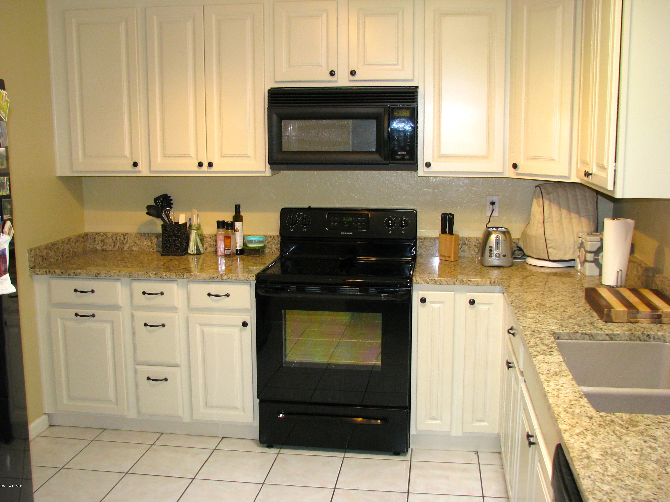 3931 West Griswold Road Phoenix, AZ 85051 - Photo 1 of 20 IMG_3958