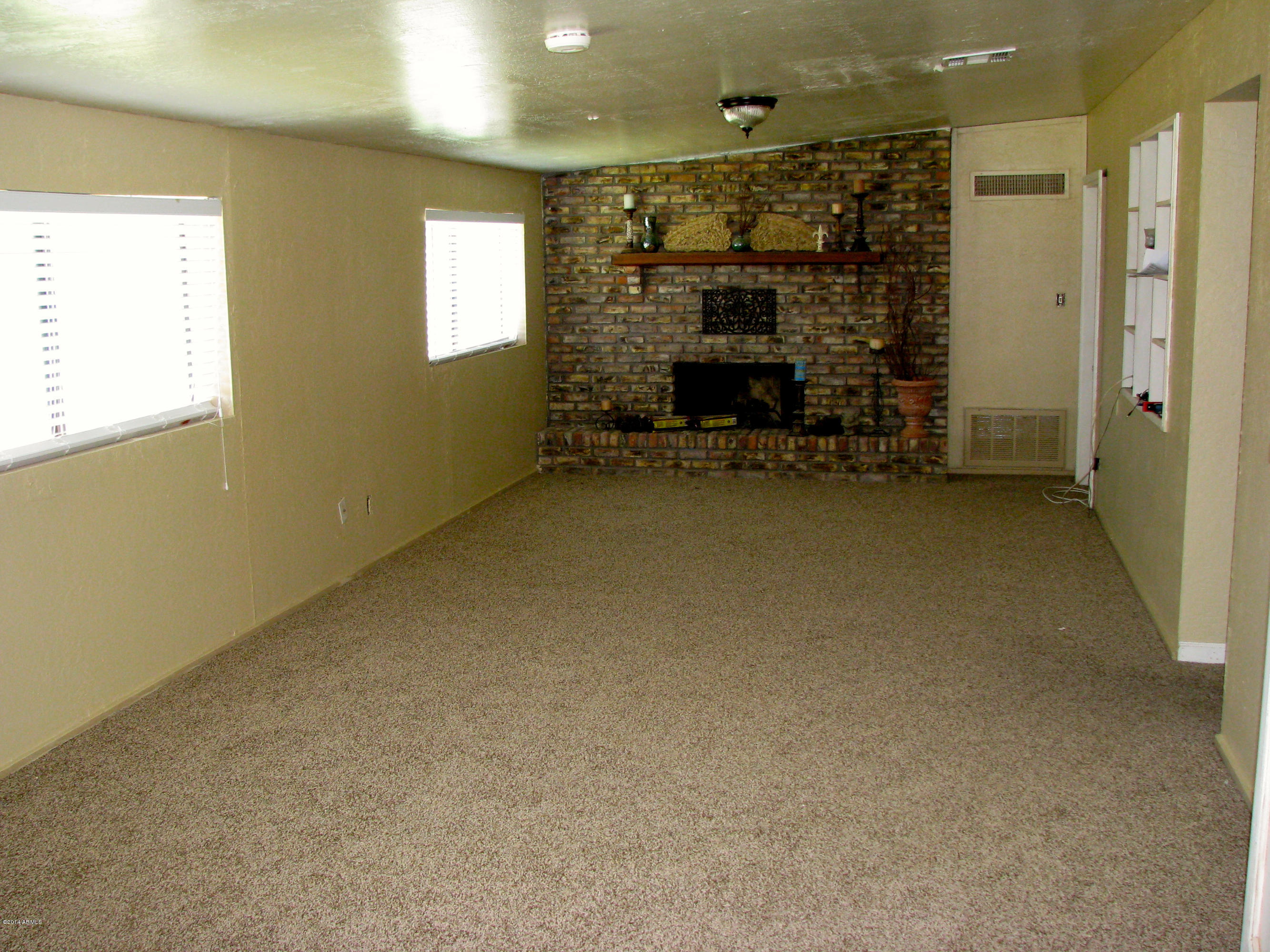 3931 West Griswold Road Phoenix, AZ 85051 - Photo 11 of 20 IMG_3924
