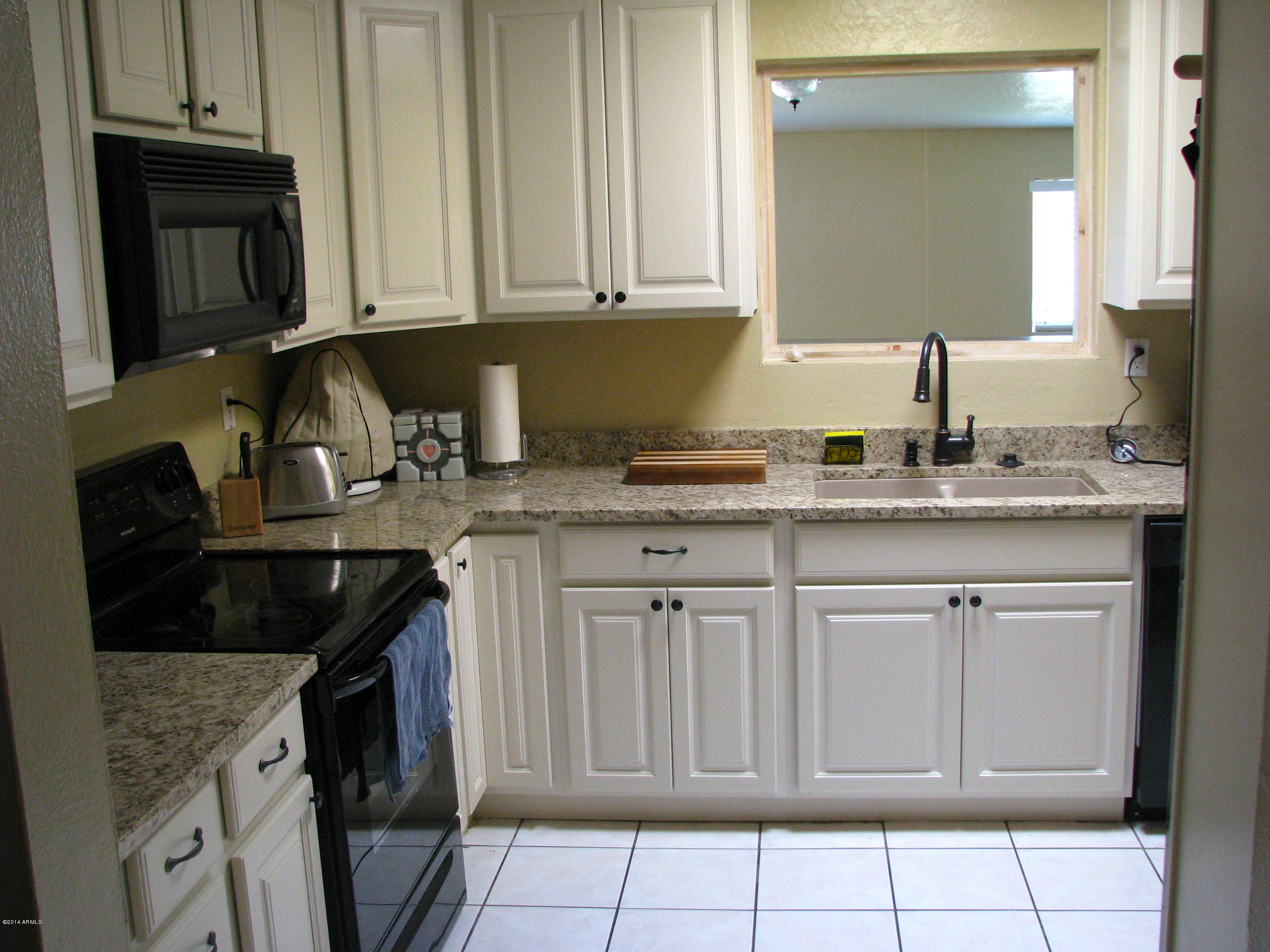 3931 West Griswold Road Phoenix, AZ 85051 - Photo 7 of 20 IMG_3937
