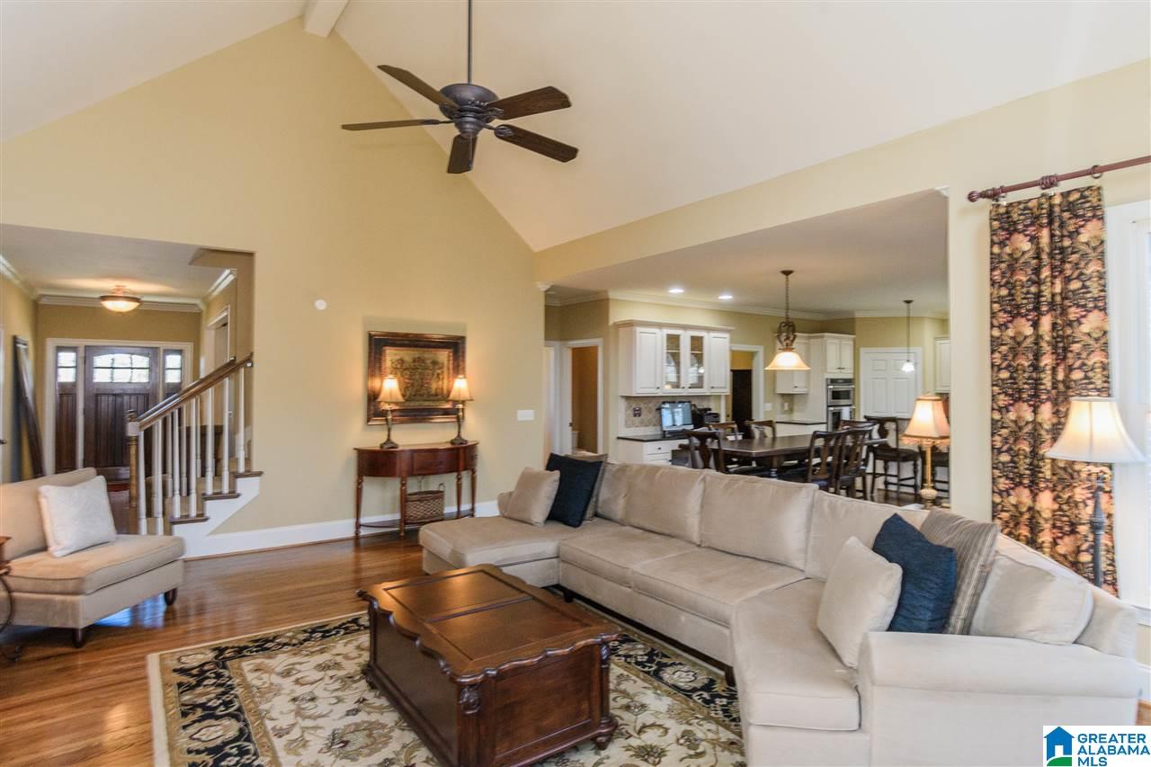927 Timberline Circle Calera, AL 35040 - Photo 6 of 48