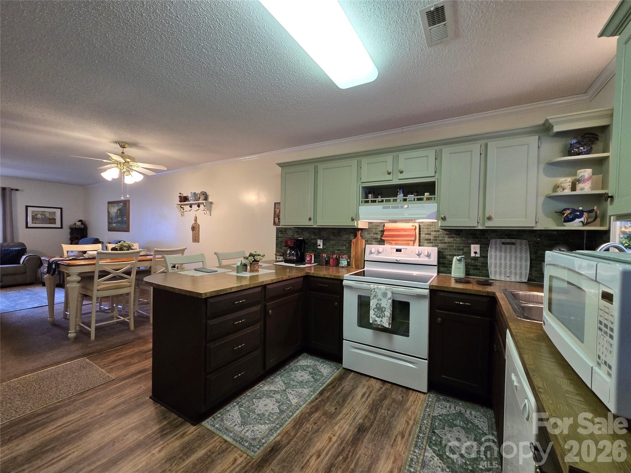 505 2nd St Place Northeast, Unit D2 Conover, NC 28613 - Photo 8 of 19