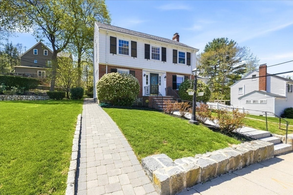 40 Woodard Road Boston, MA 02132 - Photo 4 of 27