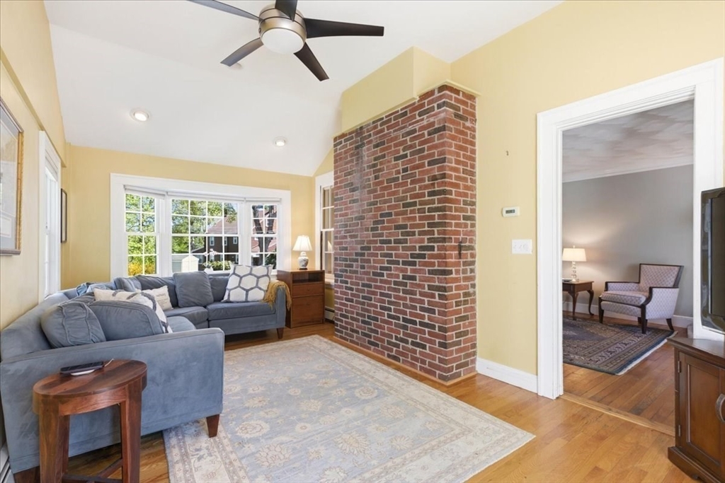 40 Woodard Road Boston, MA 02132 - Photo 9 of 27