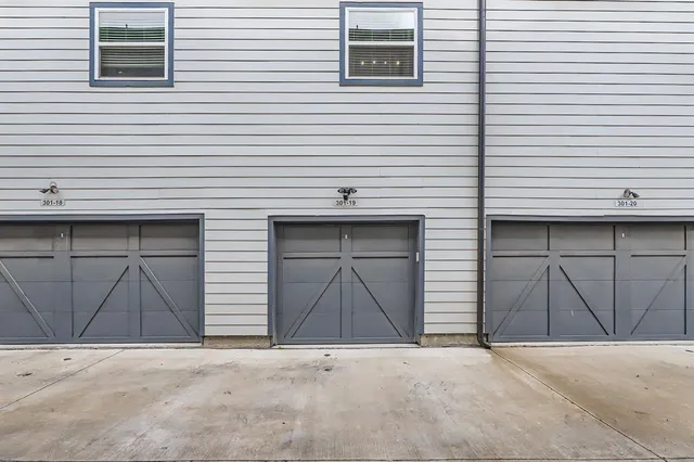 $1,995 | 301 East Lamar Street, Unit 19, McKinney, TX 75069