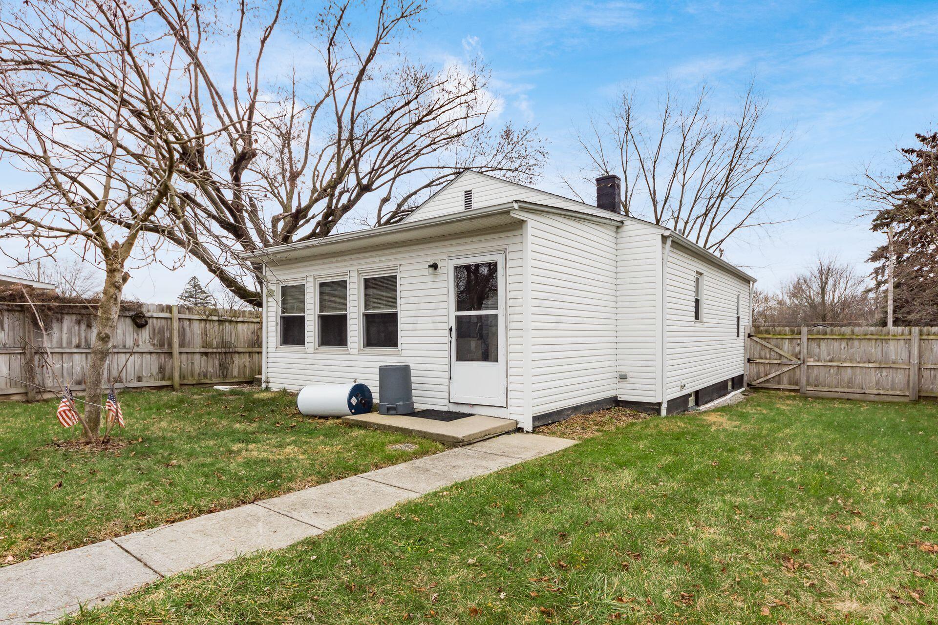 132 Betz Road Columbus, OH 43207 - Photo 18 of 23 025_e4fa65bd315_M 132 Betz058
