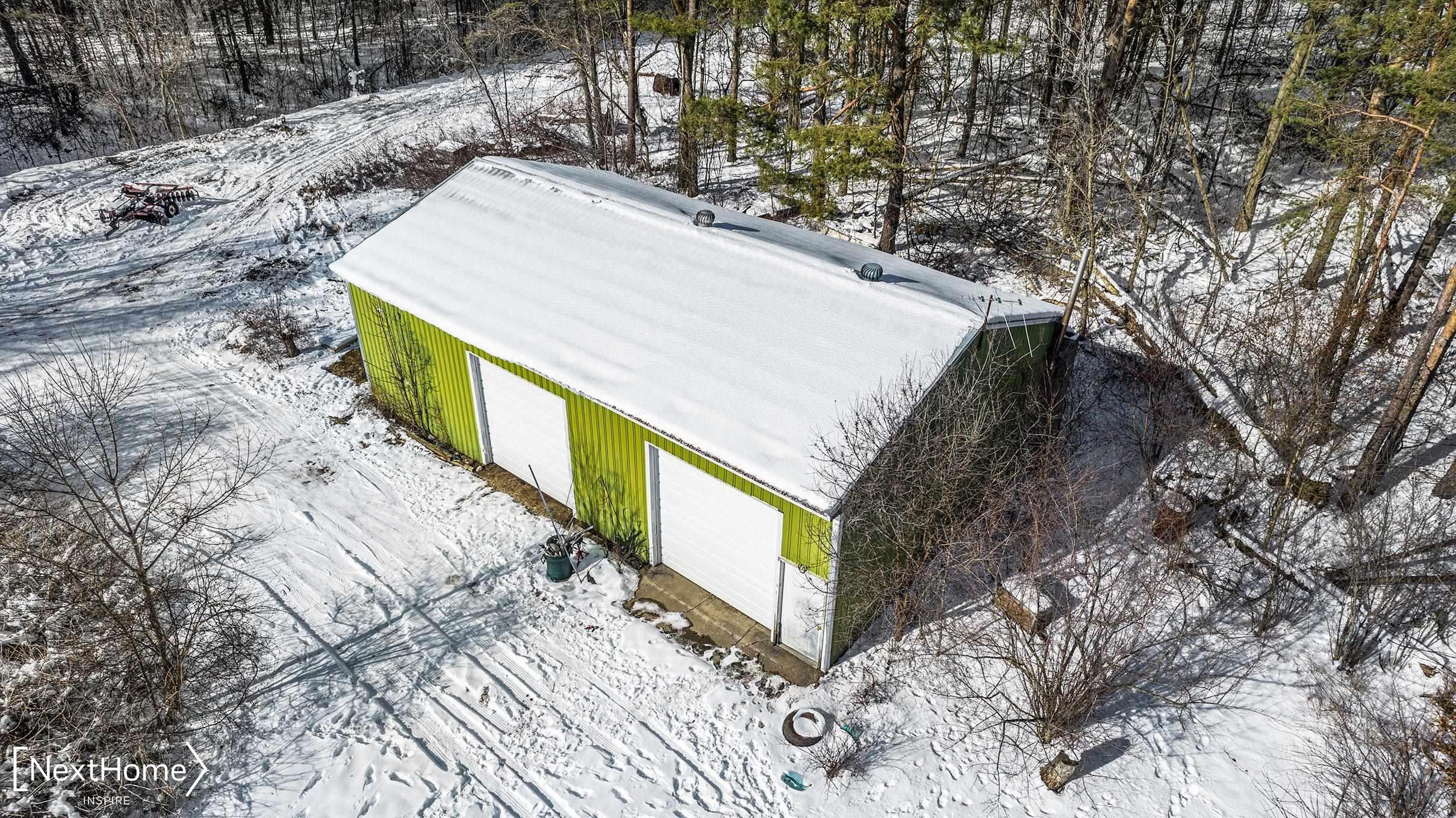 11144 Wilson Road Montrose, MI 48457 - Photo 8 of 28 50100960-7.JPG