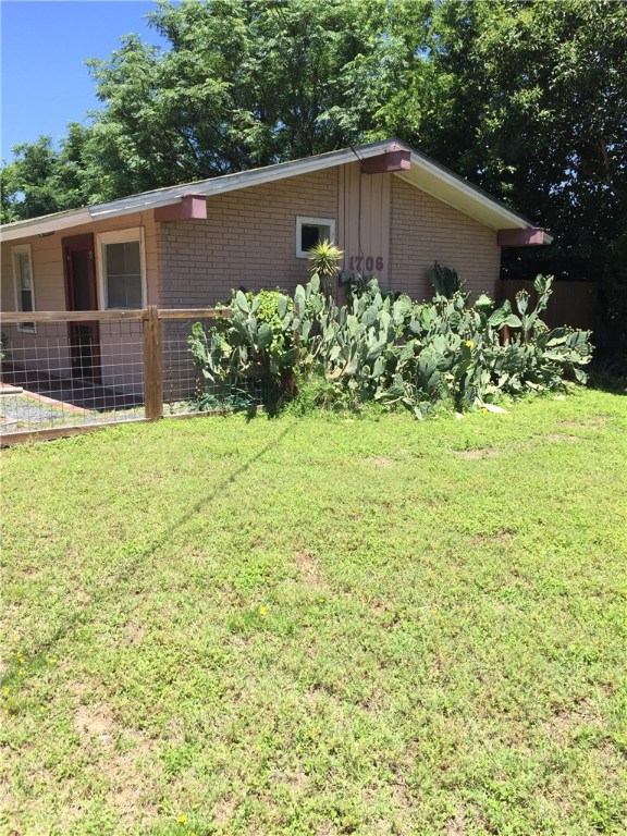 1706 East 13th Street Austin, TX 78702 - Photo 1 of 1