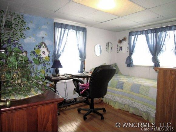63 Brickyard Road Asheville, NC 28806 - Photo 8 of 24 Gallery Image 8