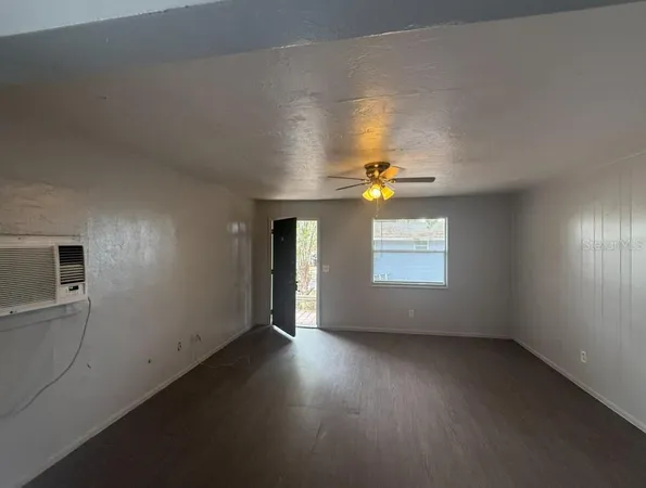 $1,495 | 129 North Pompano Avenue, Sarasota, FL 34237