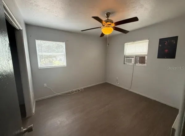 $1,495 | 129 North Pompano Avenue, Sarasota, FL 34237