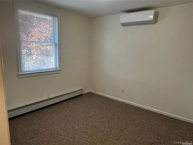 $4,575 | 148 Hillside Avenue, Unit 2 FRONT, Manhasset, NY 11030