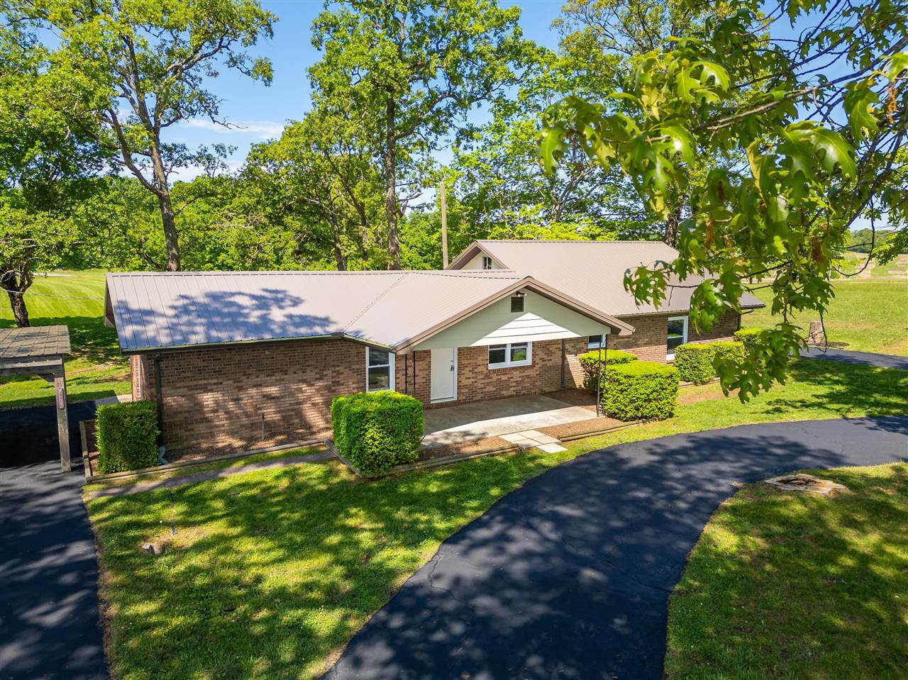 4985 Zander Road Hopkinsville, KY 42240 - Photo 1 of 1 Gallery Image 1
