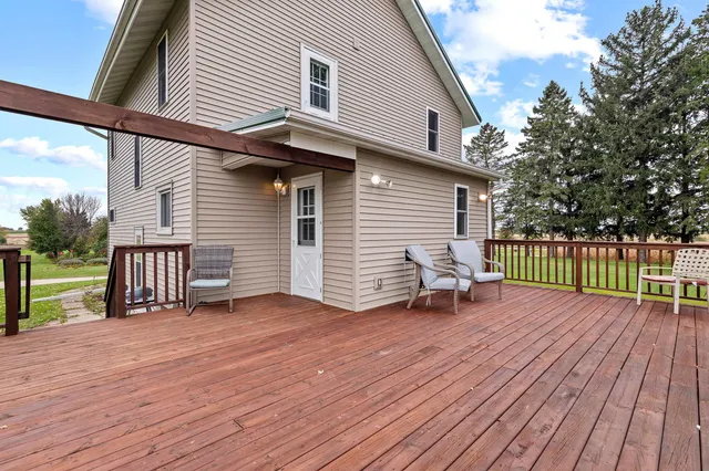 $385,000 | W10062 County Road West, Beaver Dam, WI 53916