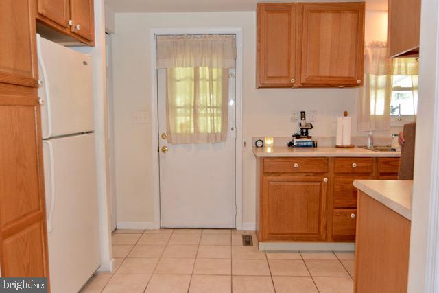 128 Aspen Avenue Sinking Spring, PA 19608 - Photo 12 of 39 Gallery Image 12