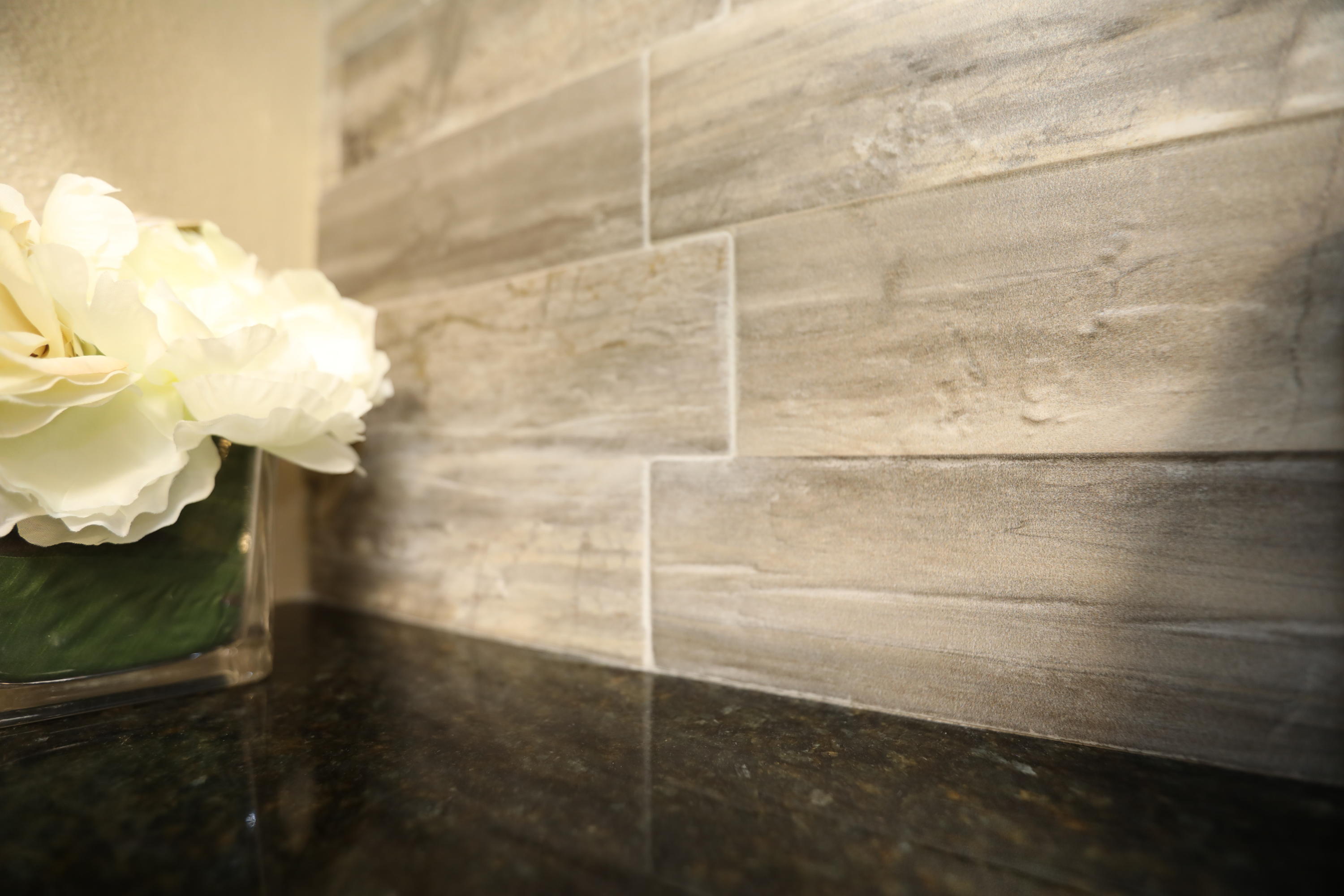 6560 Riverside Drive Redding, CA 96001 - Photo 13 of 15 a bathroom with a shower
