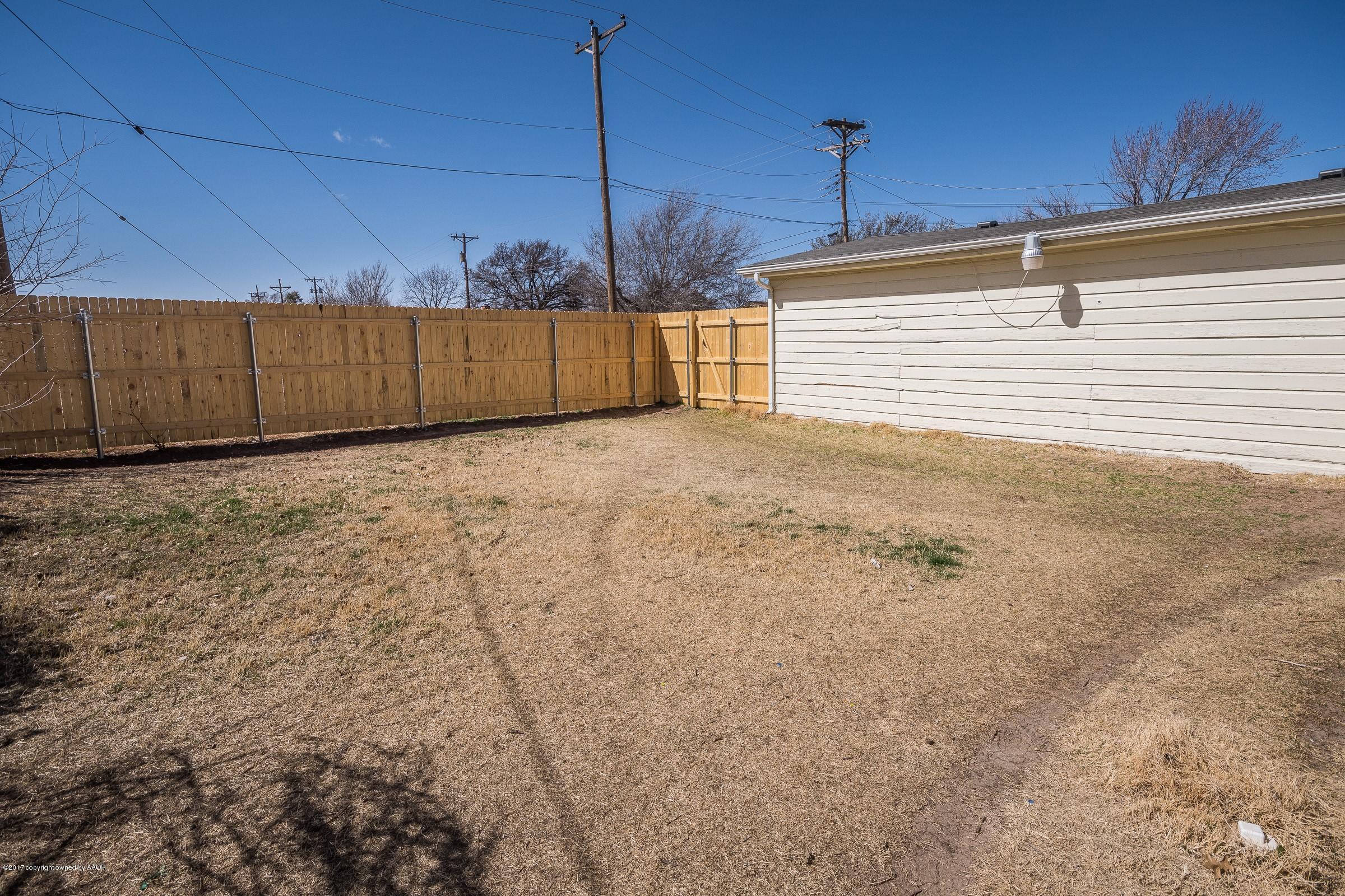 3304 Kingston Road Amarillo, TX 79106 - Photo 18 of 20 018_Back Yard_-2