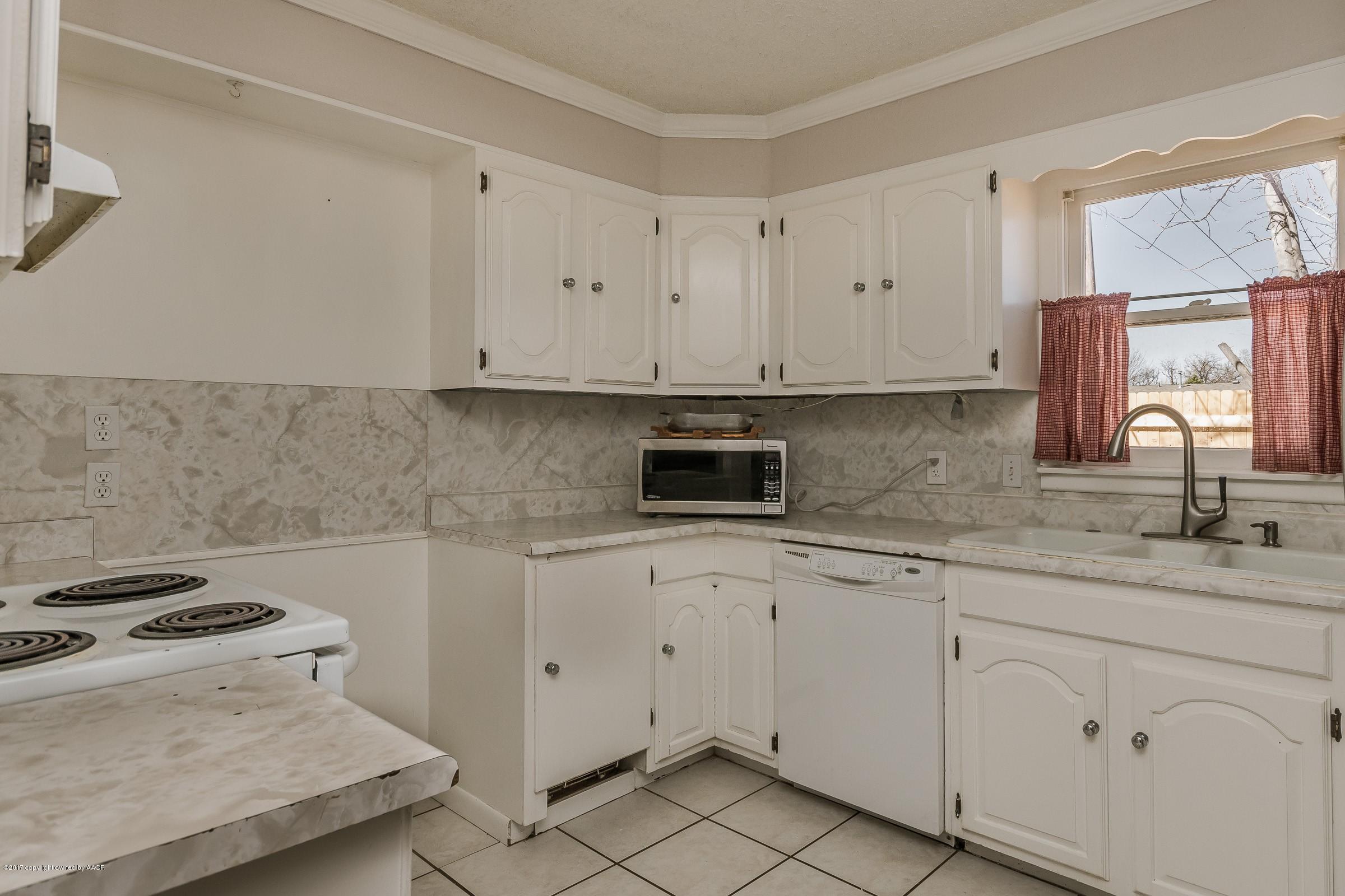 3304 Kingston Road Amarillo, TX 79106 - Photo 4 of 20 004_Kitchen_