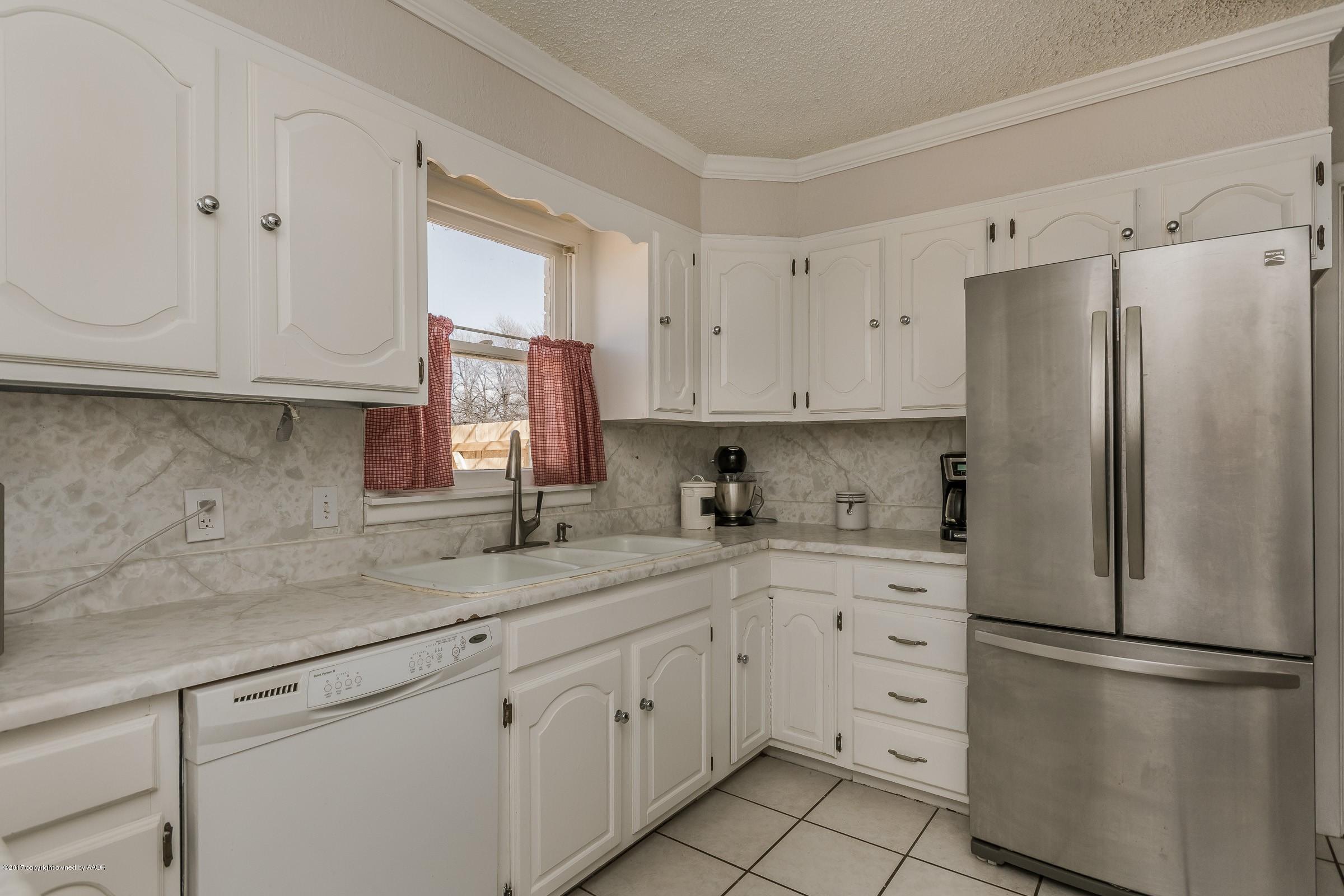 3304 Kingston Road Amarillo, TX 79106 - Photo 5 of 20 005_Kitchen_-2