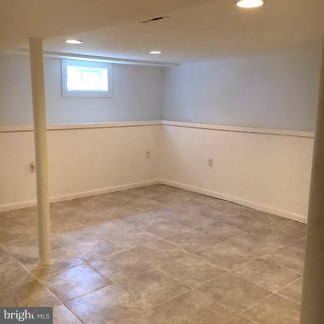 18 Wengate Road Owings Mills, MD 21117 - Photo 13 of 25 family room