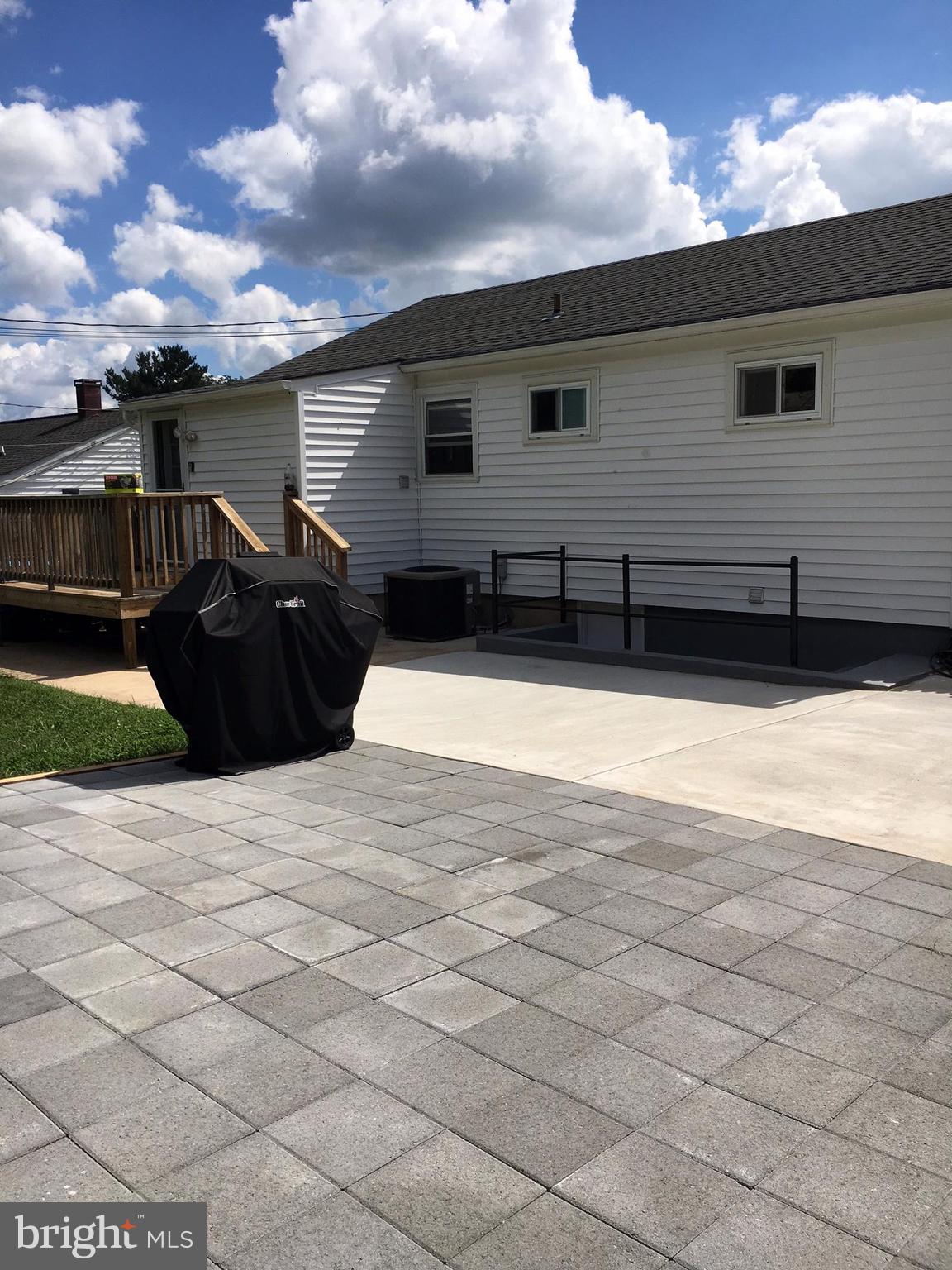 18 Wengate Road Owings Mills, MD 21117 - Photo 19 of 25 Deck, patio and extra driveway