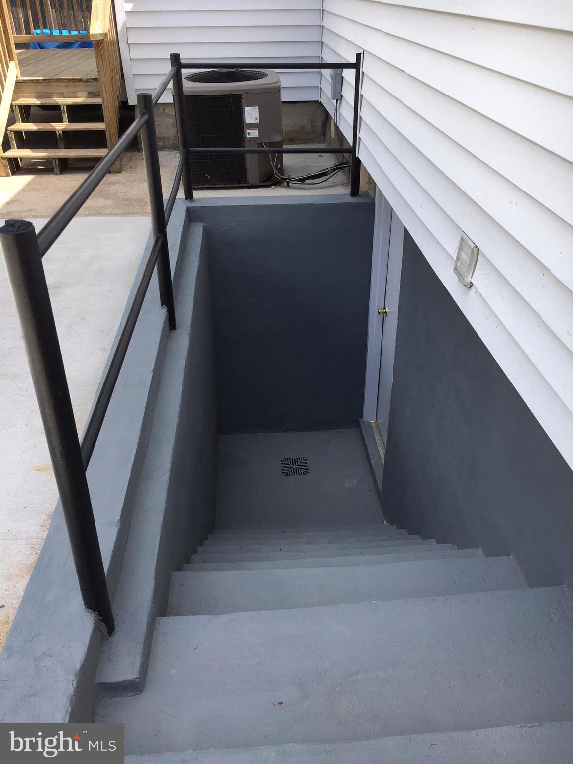 18 Wengate Road Owings Mills, MD 21117 - Photo 21 of 25 Areaway exit from Lower Level