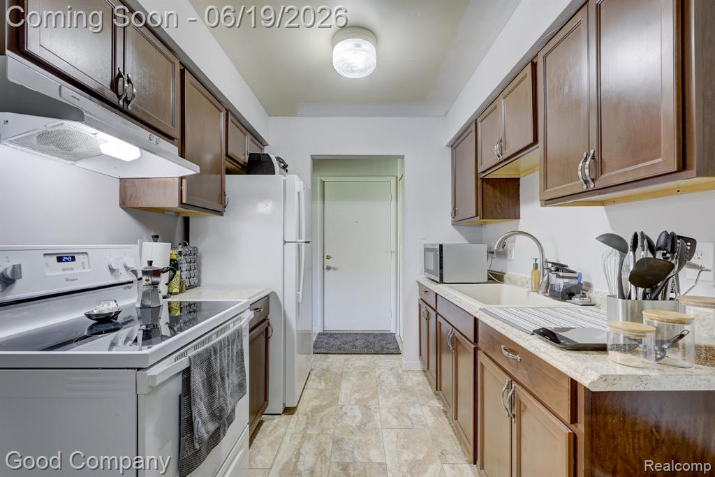 43244 Mound Road, Unit 2 Sterling Heights, MI 48314 - Photo 8 of 23