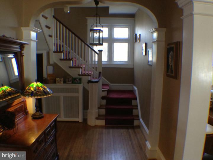 110 East Park Road Havertown, PA 19083 - Photo 2 of 24 Foyer