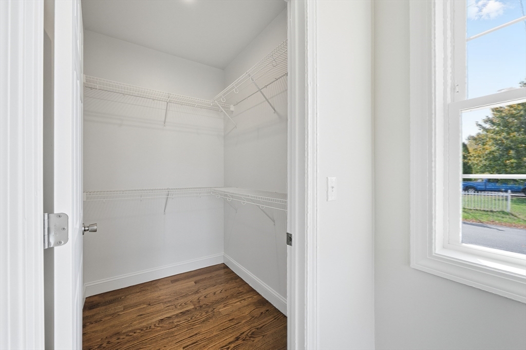 20 Willow Street Clinton, MA 01510 - Photo 14 of 28