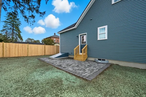 $650,000 | 20 Willow Street, Clinton, MA 01510