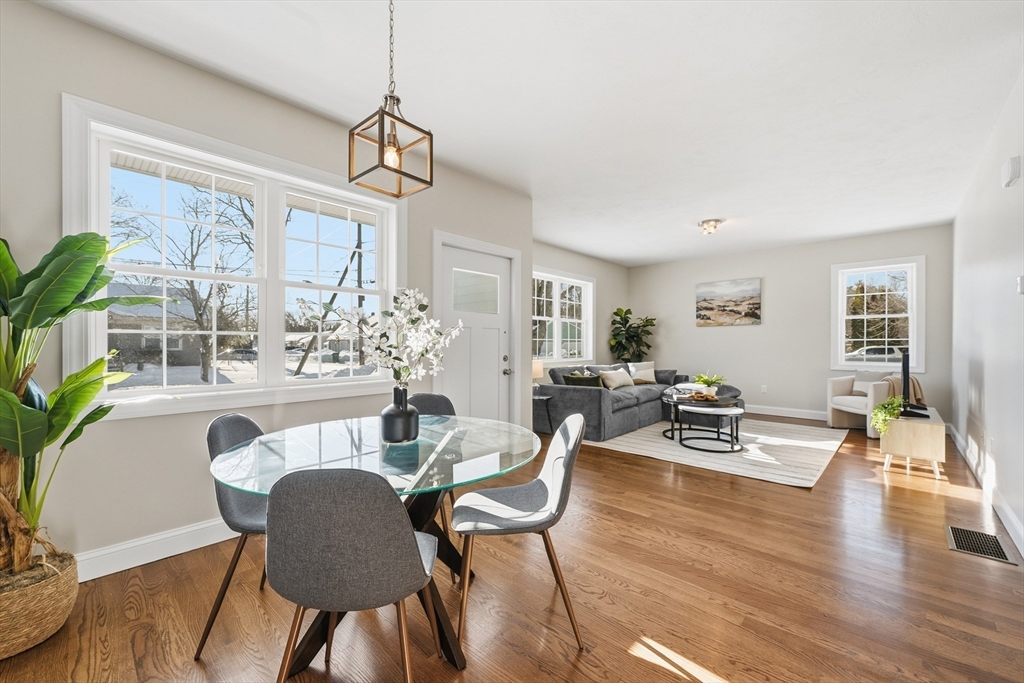 20 Willow Street Clinton, MA 01510 - Photo 10 of 28