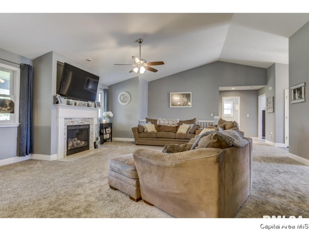 1405 Lake Pointe Court Springfield, IL 62712 - Photo 3 of 23