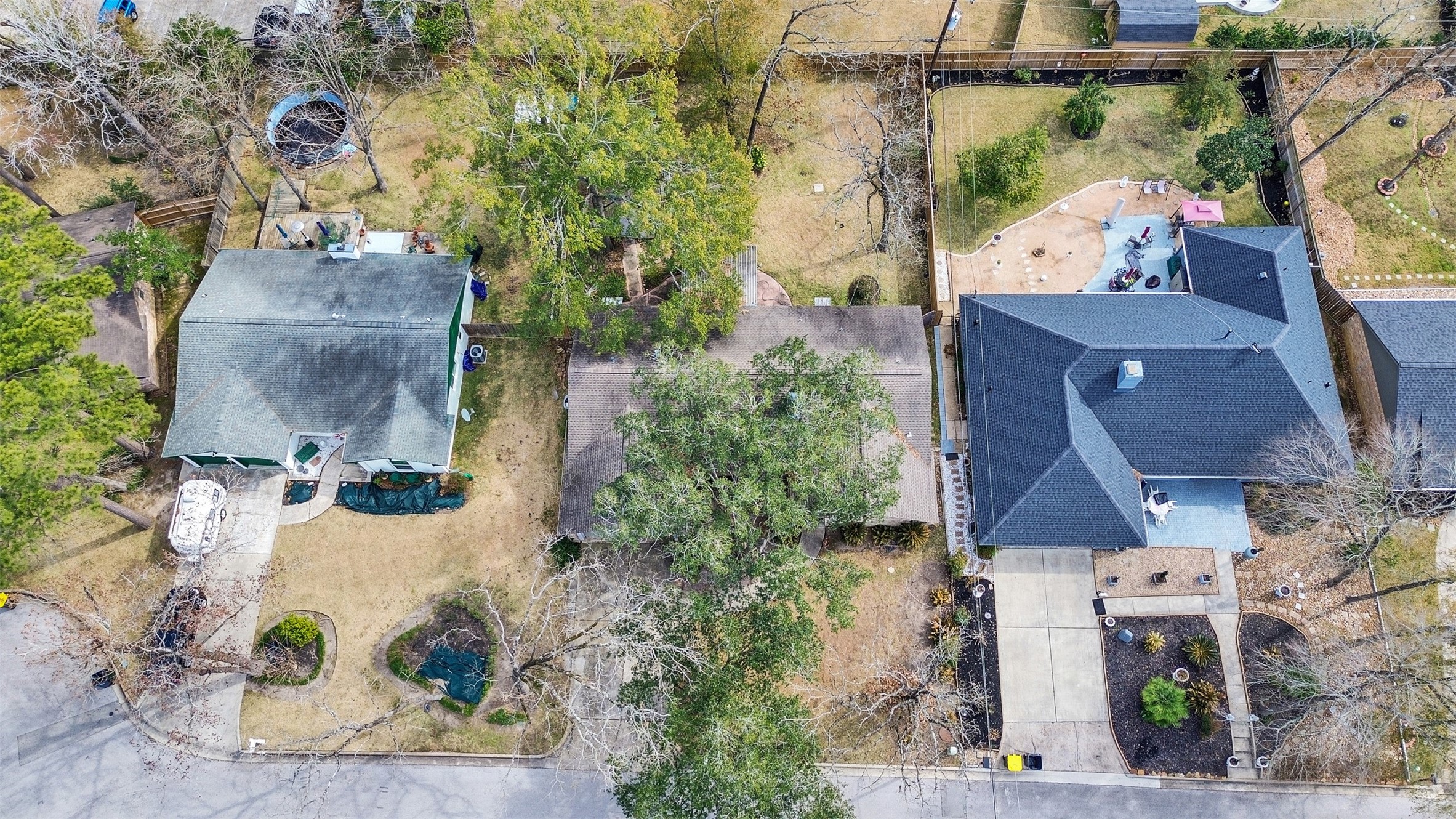8 Shadowood Street Conroe, TX 77304 - Photo 32 of 37