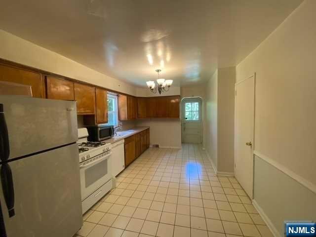 1398 River Road Teaneck, NJ 07666 - Photo 4 of 9