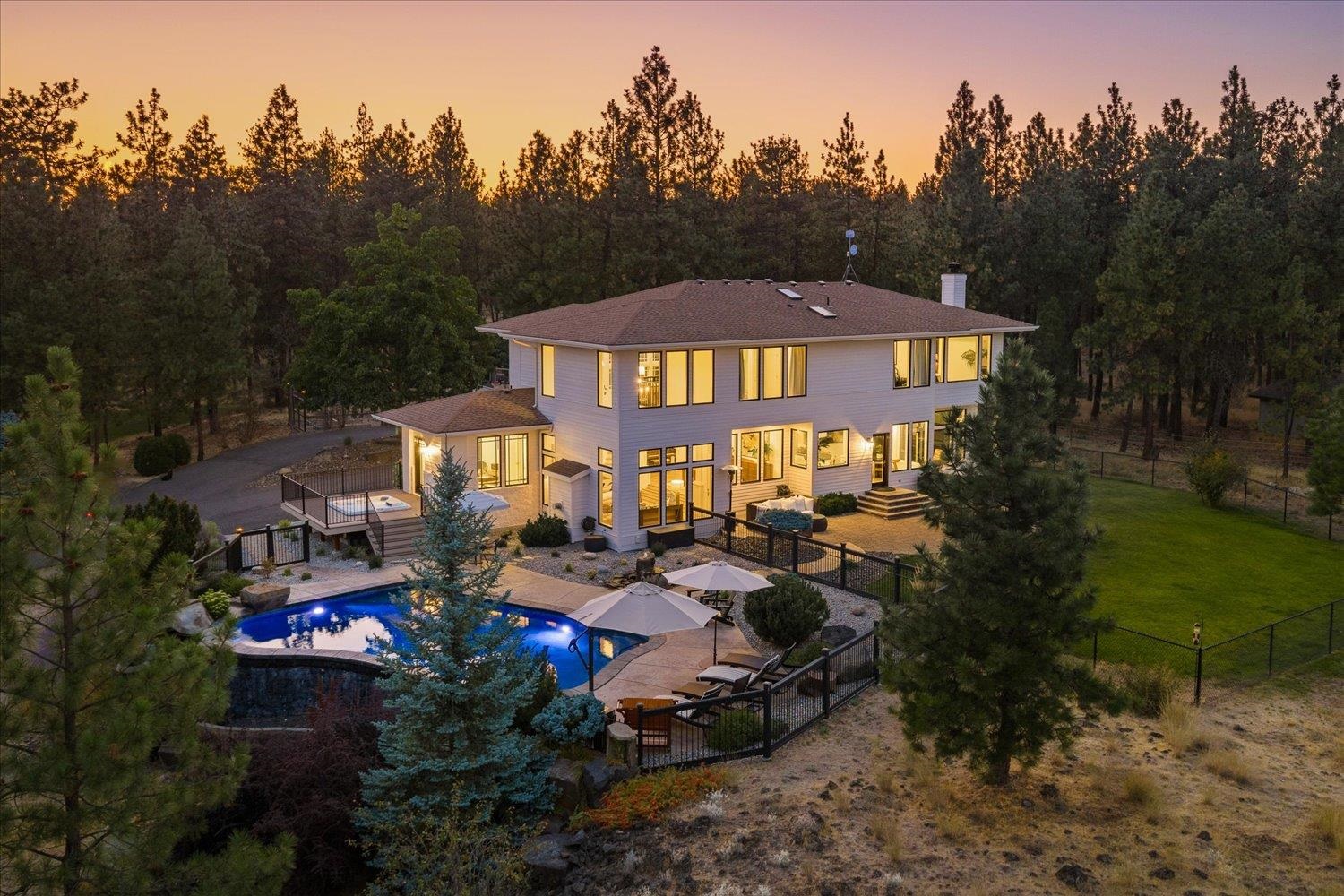 7010 West Rim Lane Spokane, WA 99224 - Photo 1 of 44