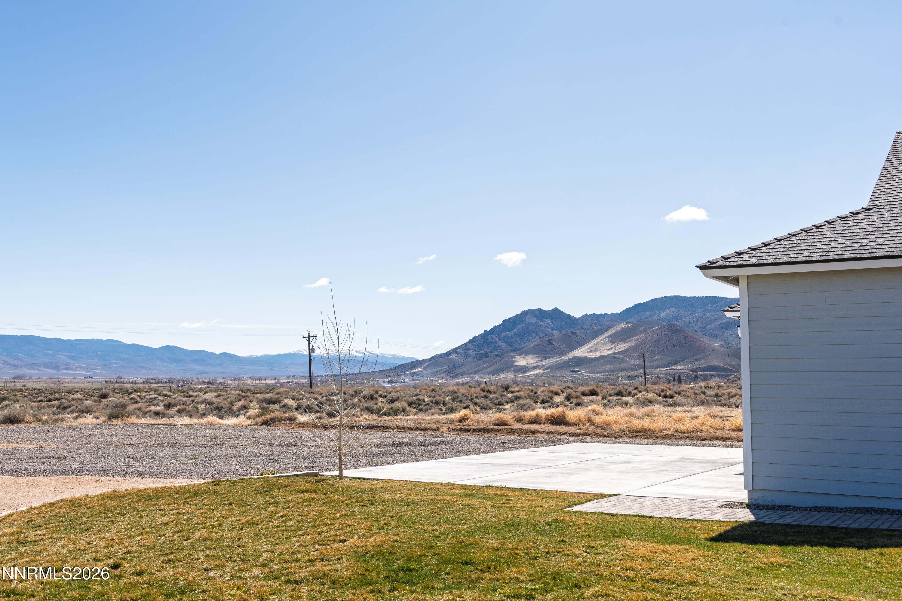 5 Pit Road Wellington, NV 89444 - Photo 19 of 51 a view of an ocean and a mountain
