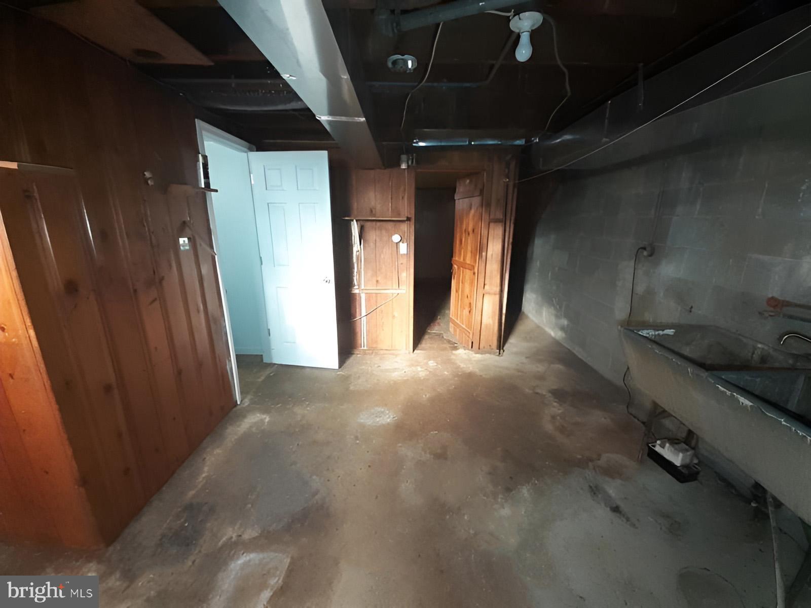 5619 Wesley Avenue Baltimore, MD 21207 - Photo 19 of 39 a view of hallway