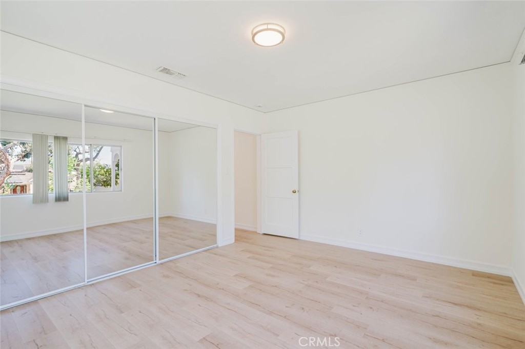 2007 West Kenneth Road Glendale, CA 91201 - Photo 19 of 38 Gallery Image 19