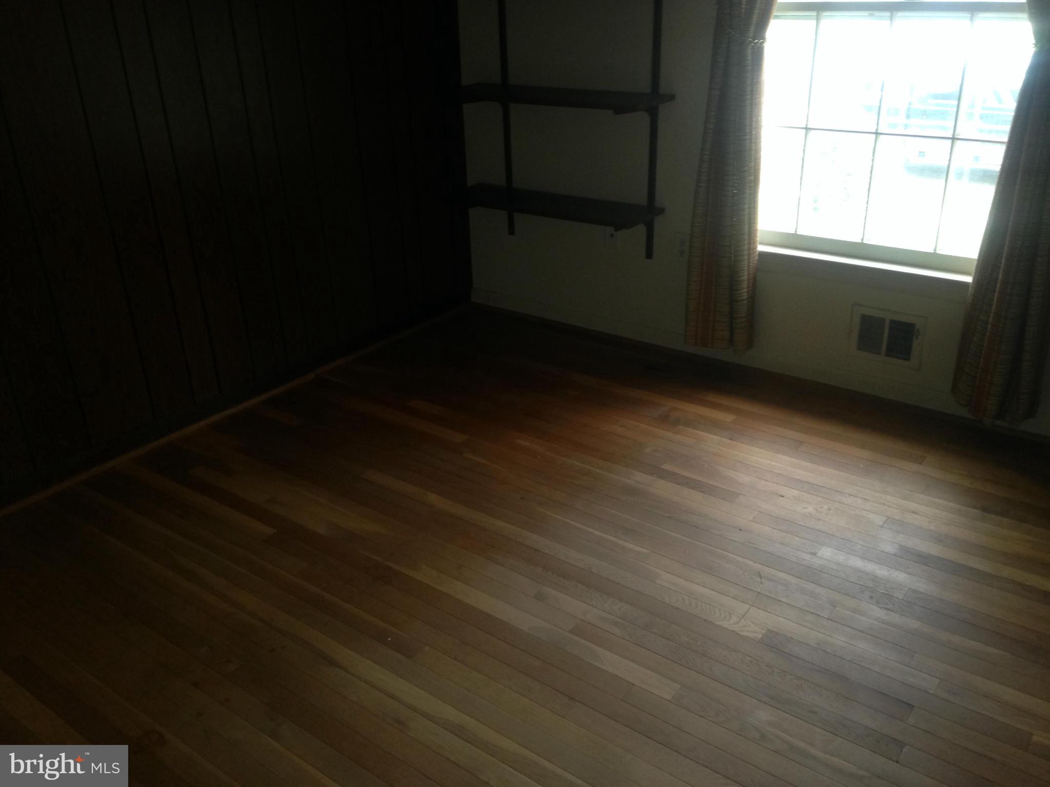 9113 Friar Road Fort Washington, MD 20744 - Photo 15 of 24 Bedroom