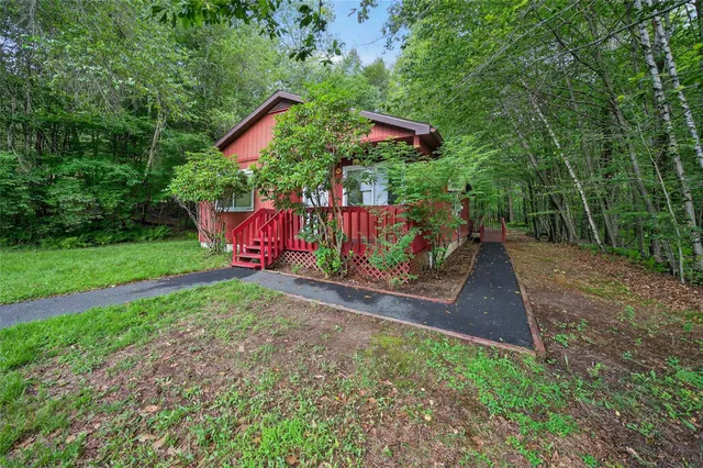 $299,000 | 65 Timber Hill Lane, South Fallsburg, NY 12779