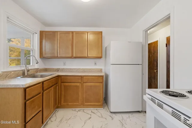 $409,900 | 515 Delaware Avenue, Bethlehem, NY 12054