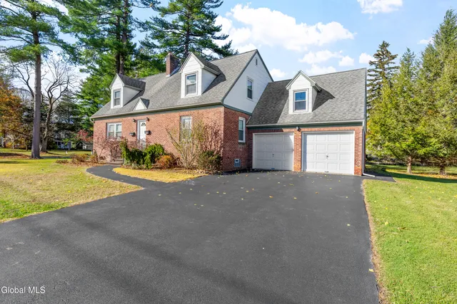 $409,900 | 515 Delaware Avenue, Bethlehem, NY 12054