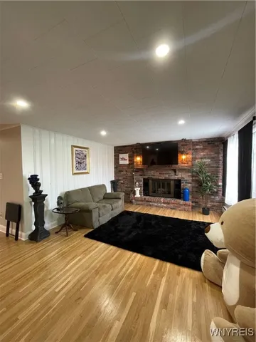 $2,300 | 55 Mona Court, Cheektowaga, NY 14043