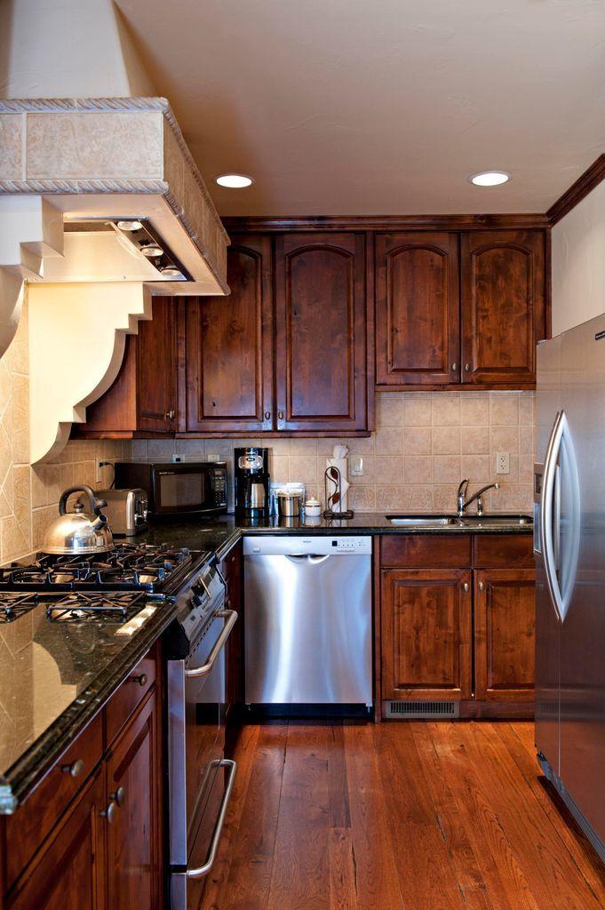 LS kitchen iii