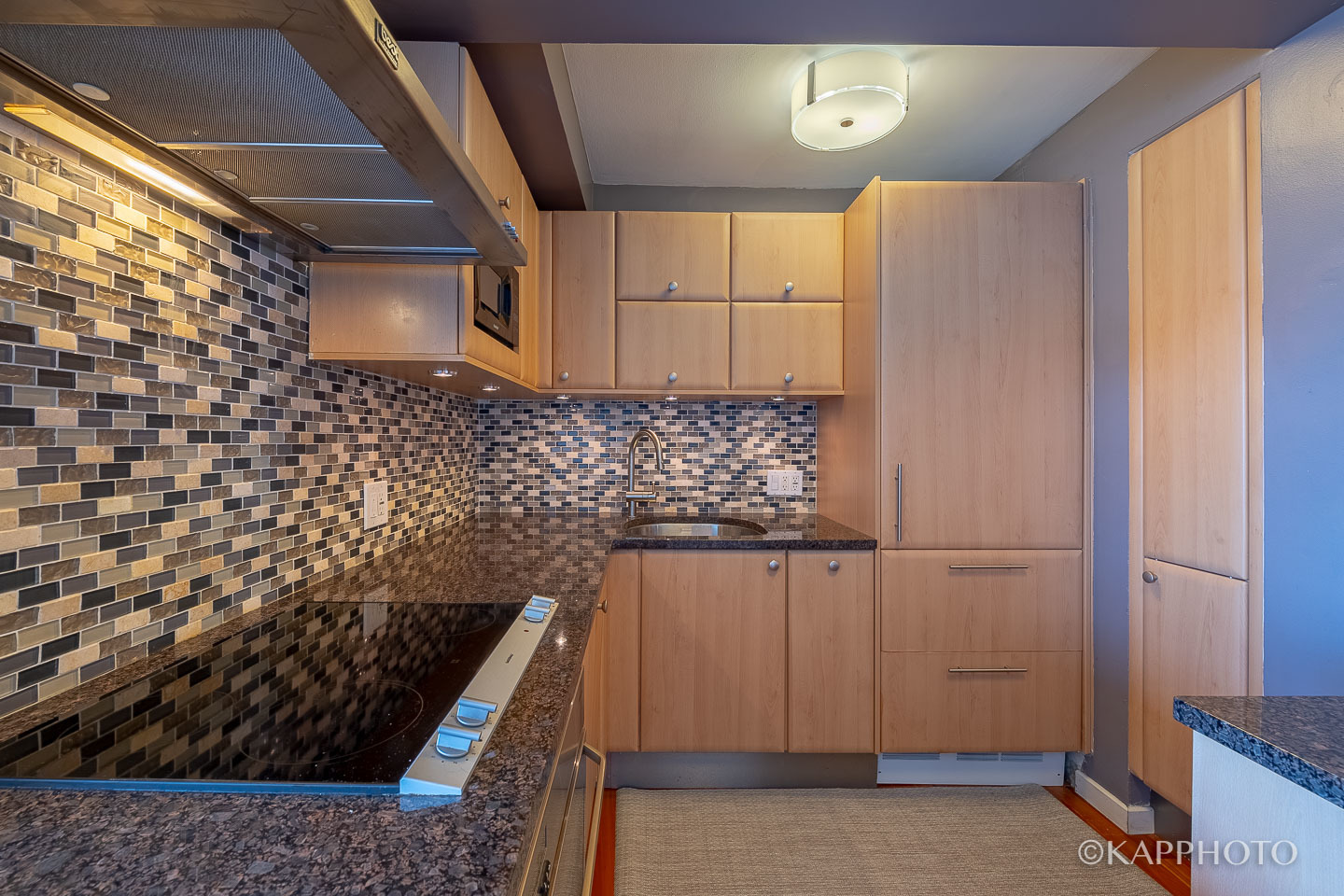 2909 North Sheridan Road, Unit 1807 Chicago, IL 60657 - Photo 5 of 23 a view of utility room